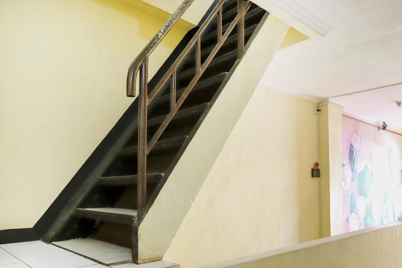 Готель Good Sleep Balikpapan Mitra Reddoorz Екстер'єр фото