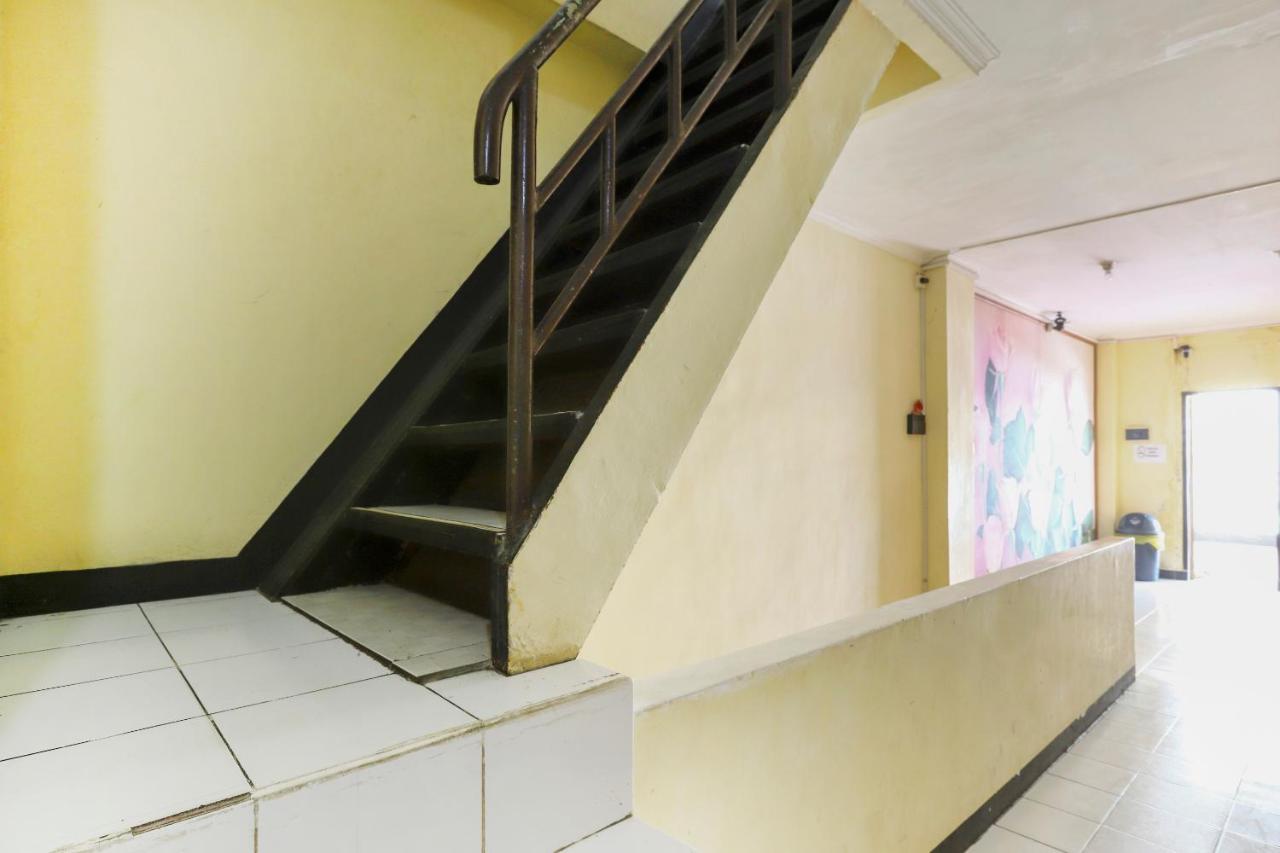 Готель Good Sleep Balikpapan Mitra Reddoorz Екстер'єр фото