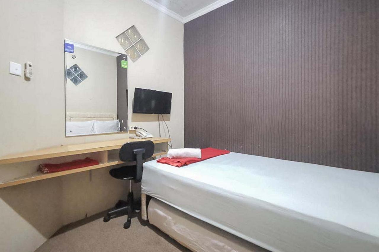 Готель Good Sleep Balikpapan Mitra Reddoorz Екстер'єр фото